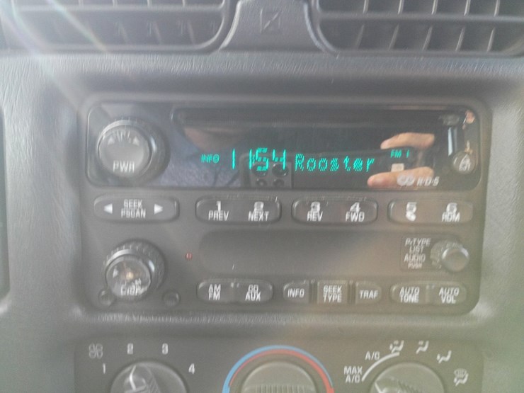 2003-chevrolet-blazer-image-45