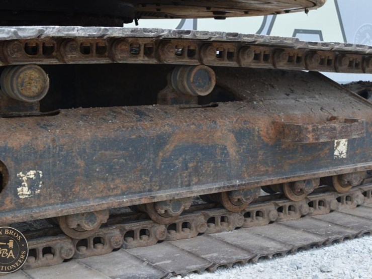 2014-komatsu-pc138us-lc-10-image-32