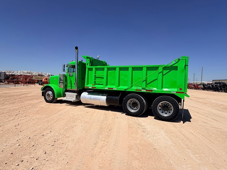1996-peterbilt-379-image-3