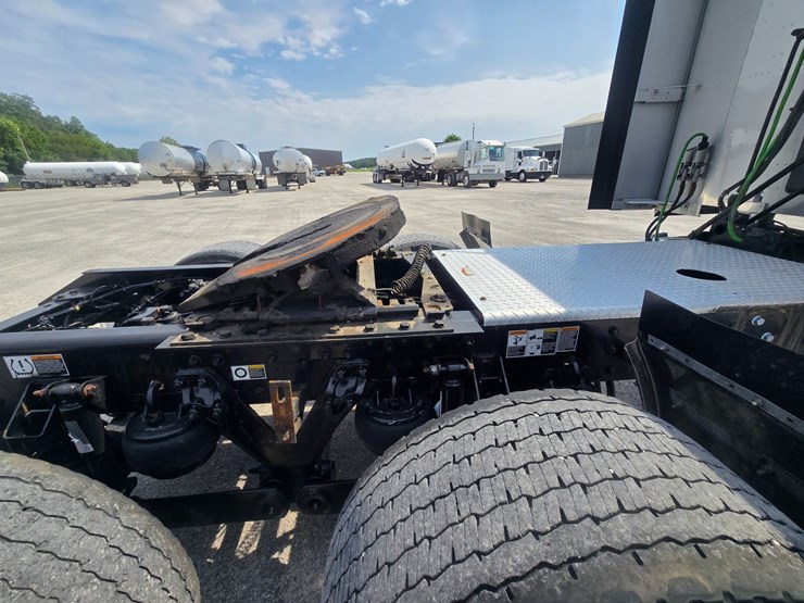 2018-kenworth-t680-image-93