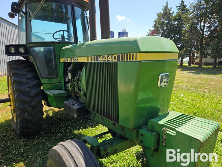 1982-john-deere-4440-image-13