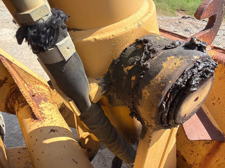 2000-deere-710d-image-62