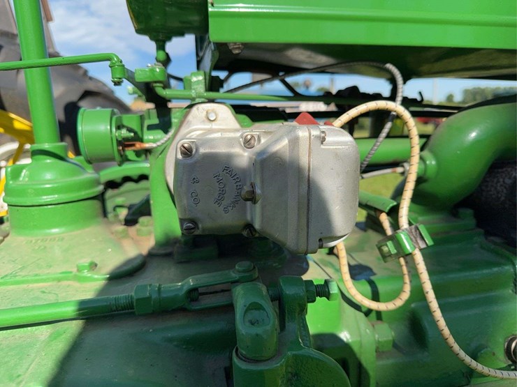 john-deere-model-b-image-13