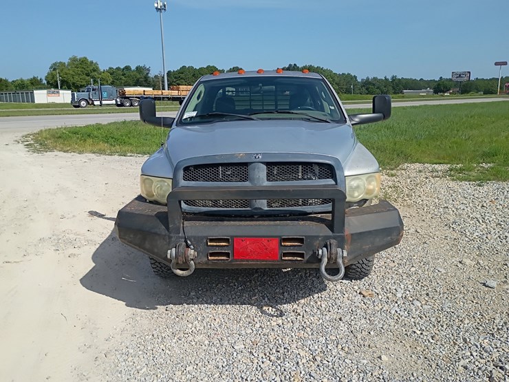 2003-dodge-ram-3500-image-15