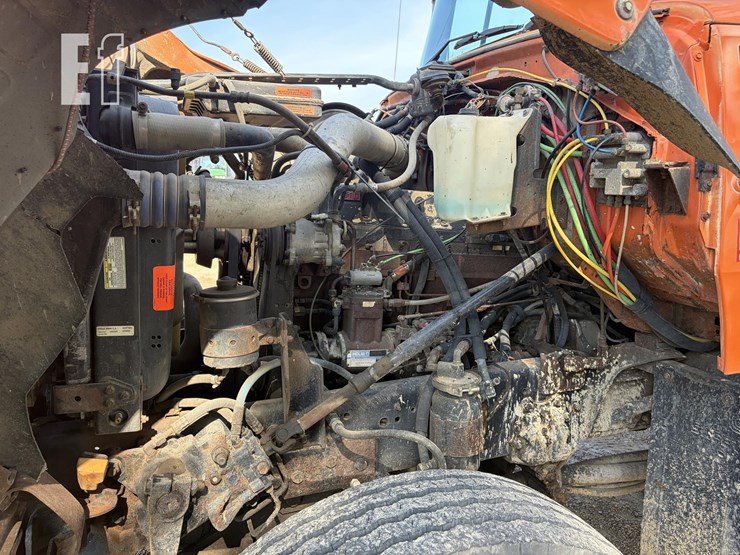 1996-ford-lt9000-image-22