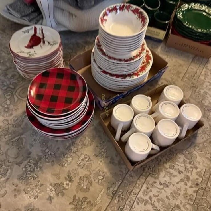 Misc Plates, Mugs etc