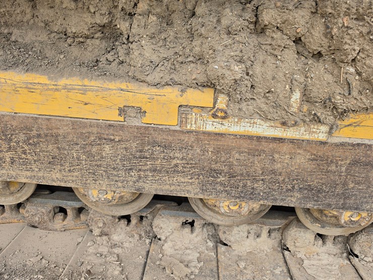2015-deere-700k-image-66