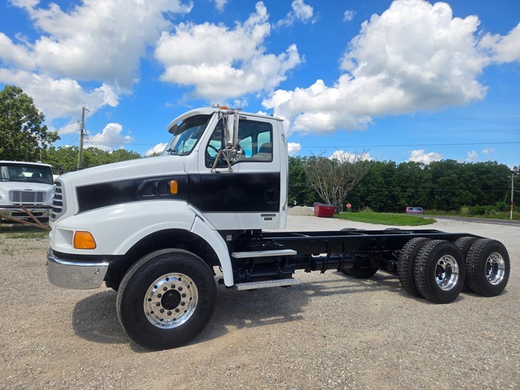 2005-sterling-l9500-image-4
