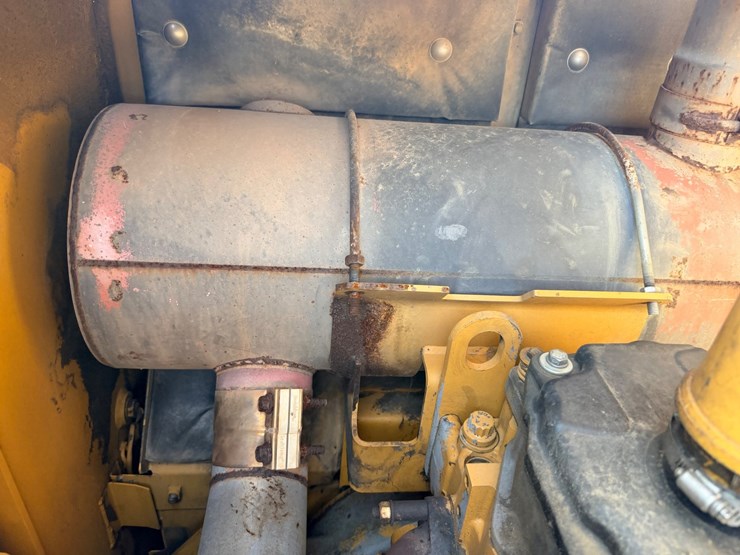2010-caterpillar-328d-image-21