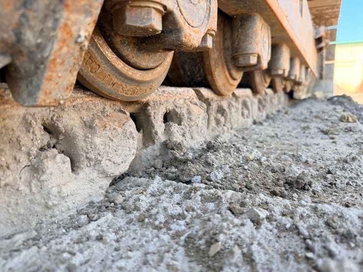 2010-caterpillar-328d-image-78
