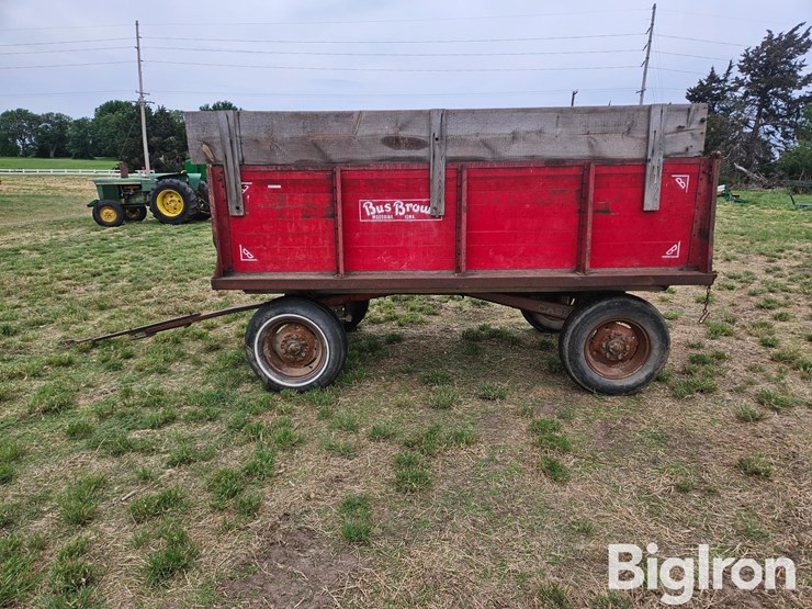 bus-brown-/-case-harvest-wagon-w/hoist-image-8