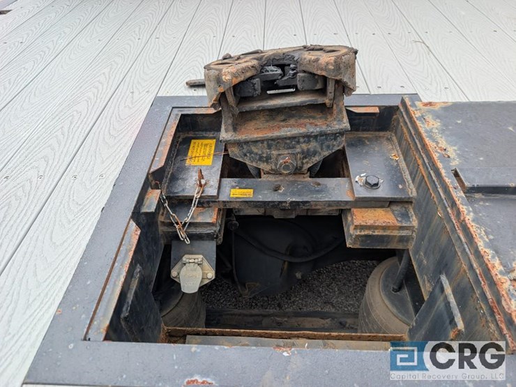 2012-freightliner-m2-stakebed-truck-image-19