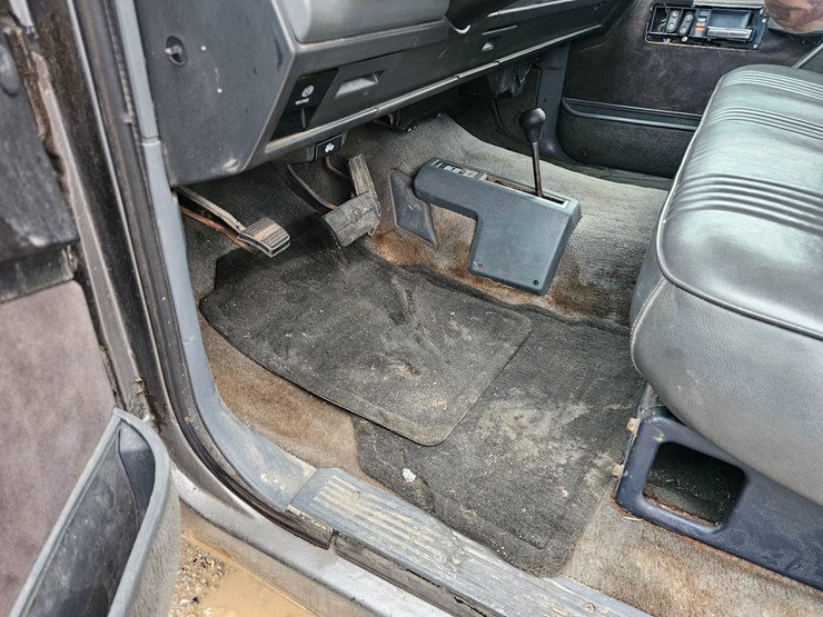 1990-chevrolet-k1500-image-31