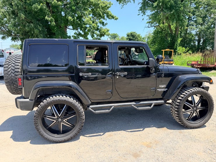 2011-jeep-wrangler-image-10