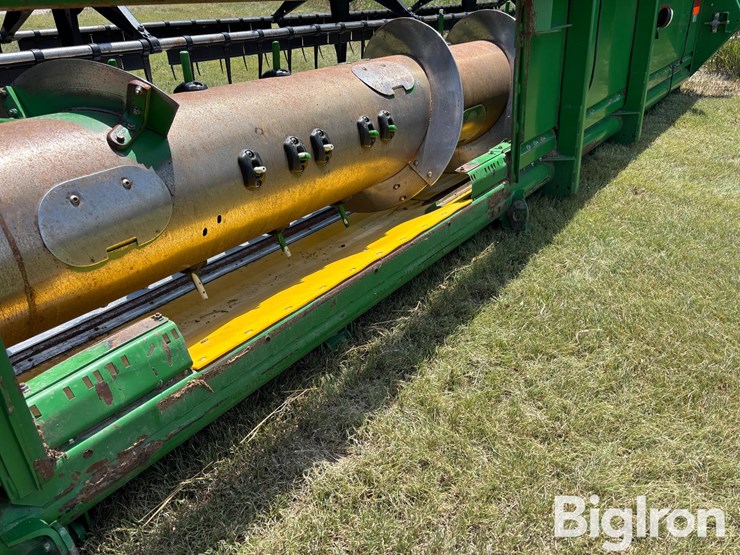 2011-john-deere-630f-image-12