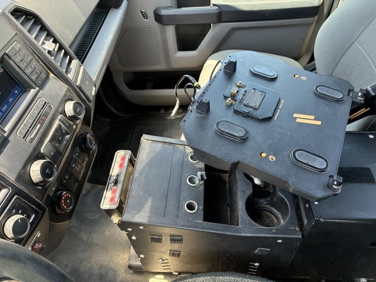 2016-ford-f150-xl-image-18