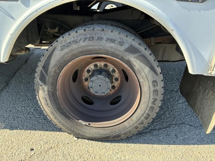 2008-ford-f550-image-9