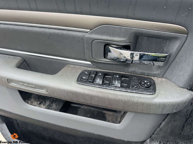 2018-dodge-3500hd-image-27