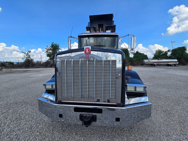 2015-kenworth-t800-image-104