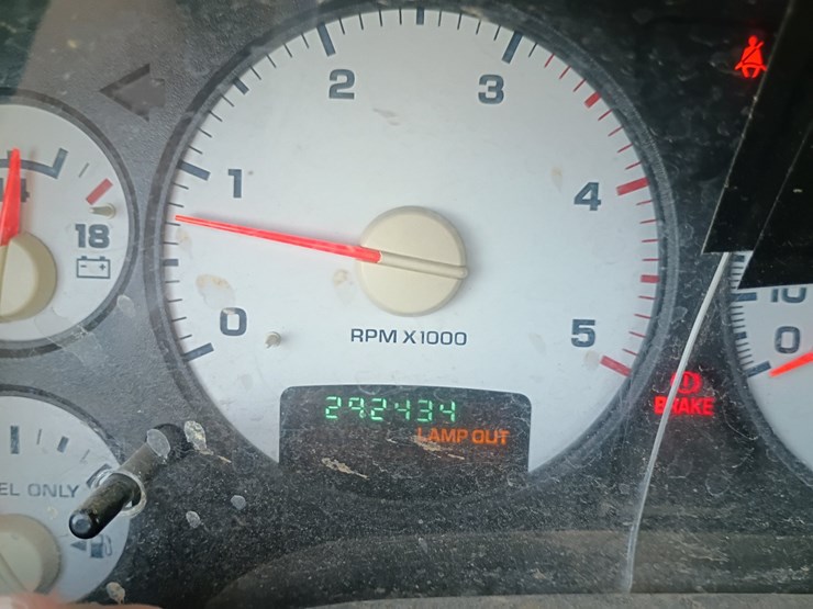 2003-dodge-ram-3500-image-50