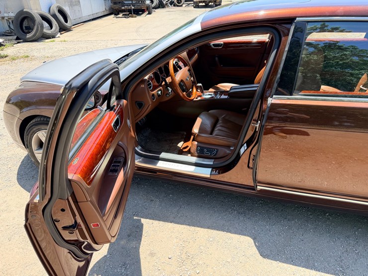 #24158-•-2007-bentley-continental-passenger-car-image-26
