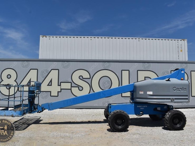 2007-genie-s40-image-5