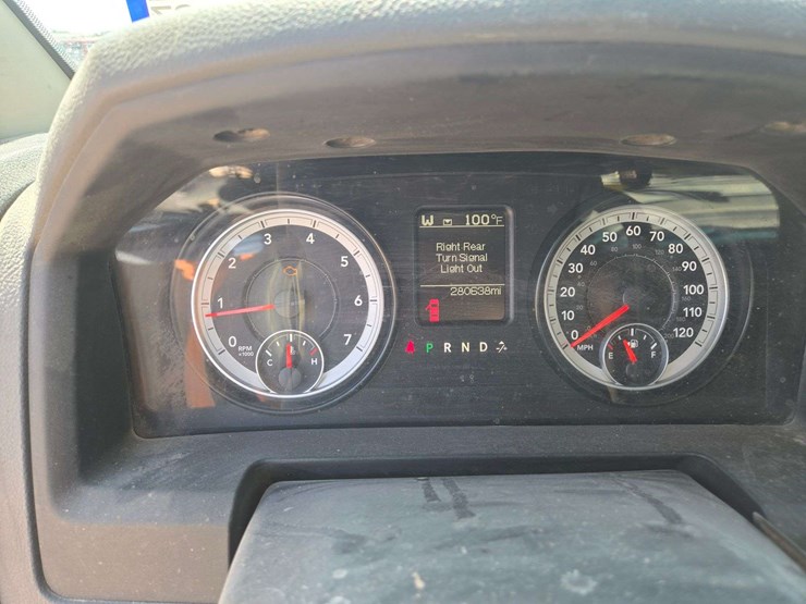 2014-ram-2500-slt-image-19