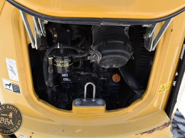 2020-deere-35g-image-39
