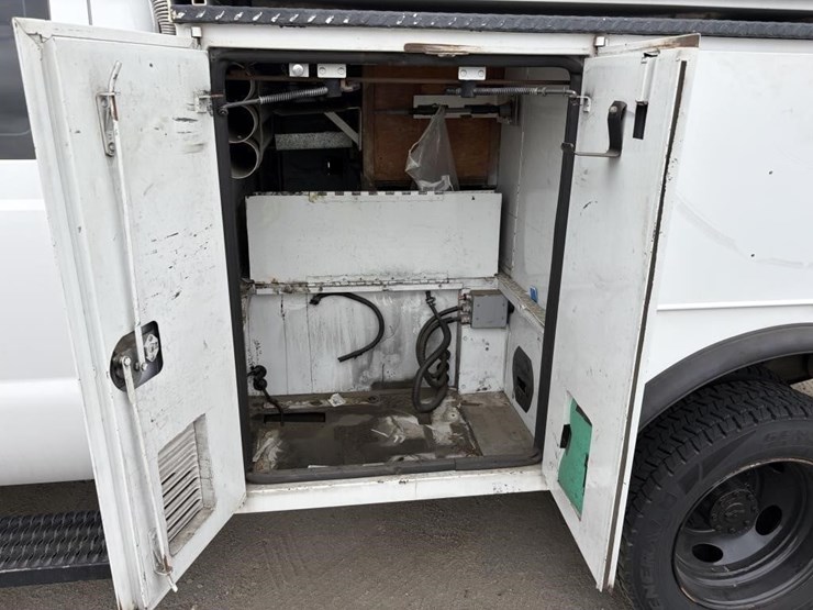 2003-ford-f450-image-16