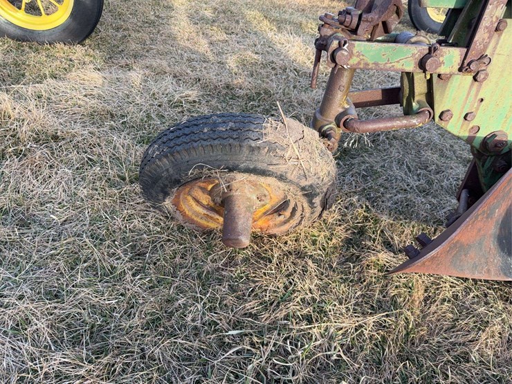 john-deere-pull-type-three-bottom-plow-image-19