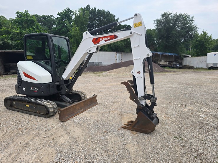 2022-bobcat-e35-image-24