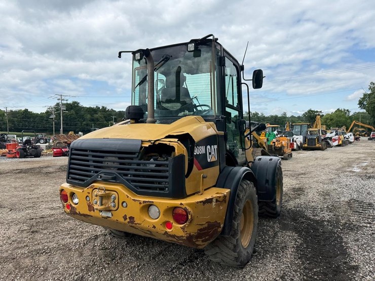 2019-caterpillar-908m-image-4