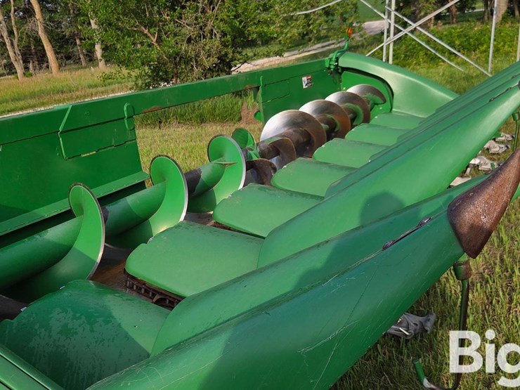 2010-john-deere-608c-image-14