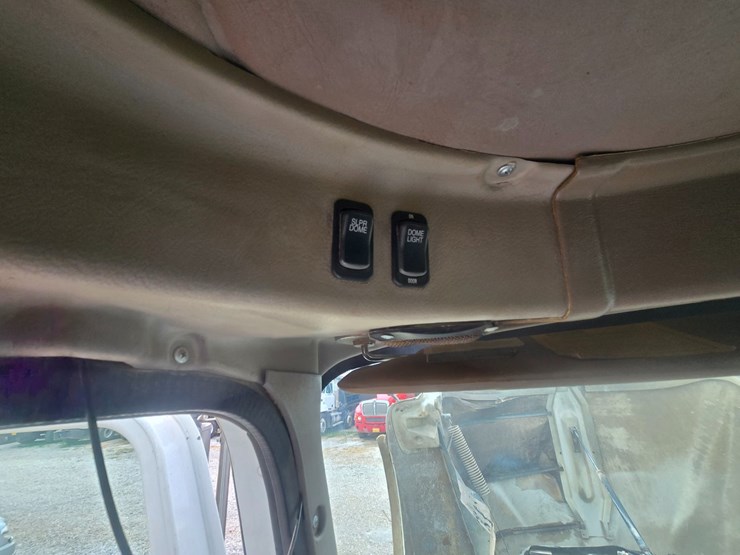 2005-international-9400i-image-61