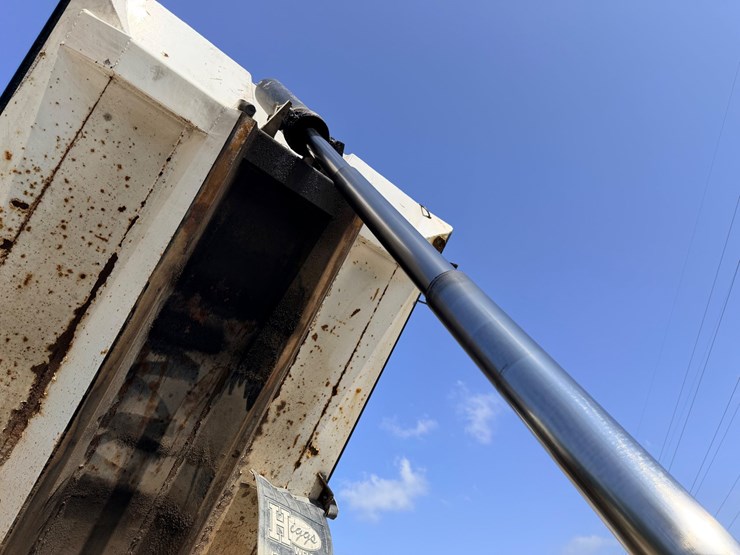 2016-western-star-4700-image-49