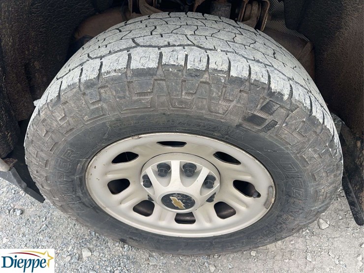 2016-chevrolet-silverado-2500-image-9