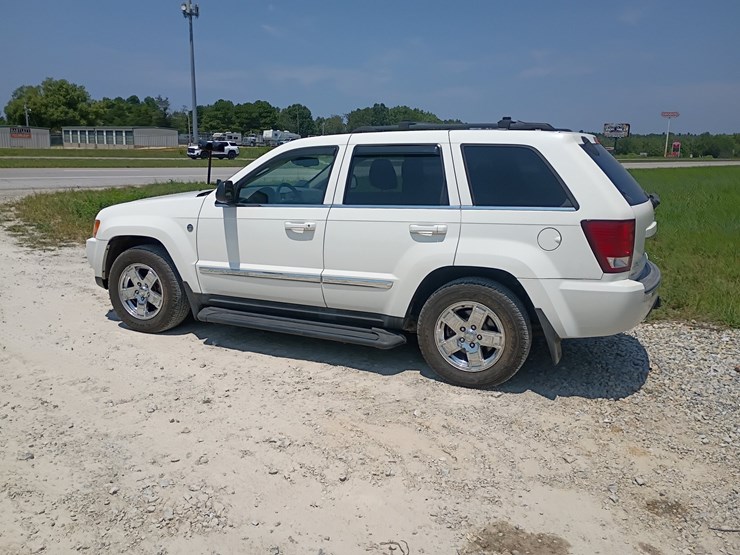 2007-jeep-grand-cherokee-image-4