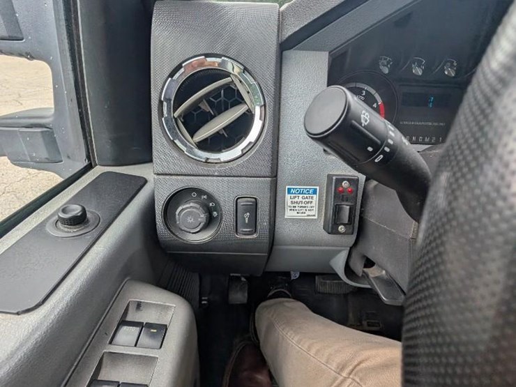 2012-ford-f550-image-13