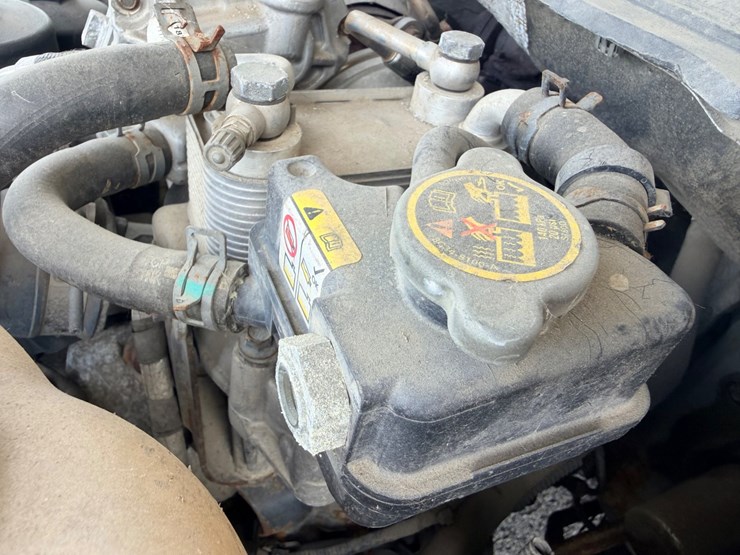 2010-ford-f550-image-43