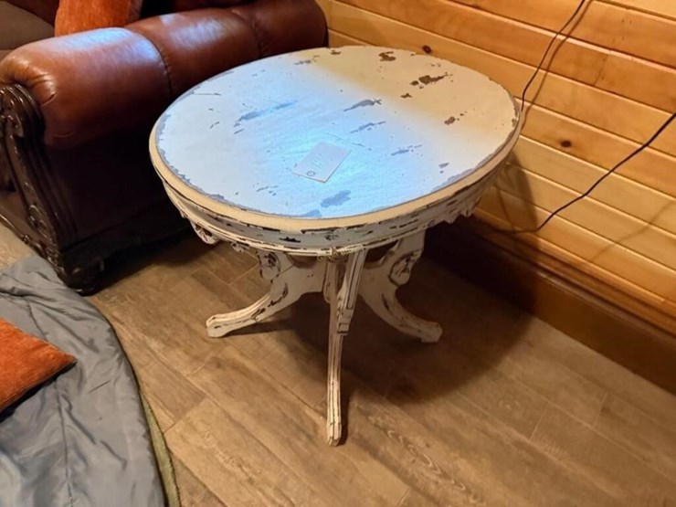 wood-end-table-image-2