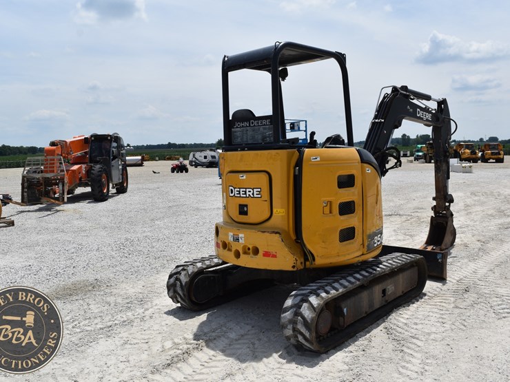 2020-deere-35g-image-13