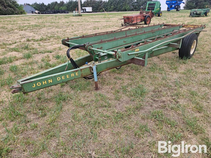 john-deere-200-image-1