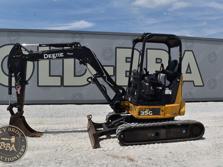 2020-deere-35g-image-10