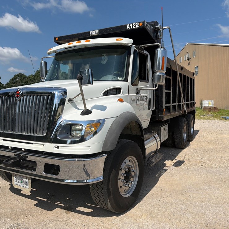 2006 INTERNATIONAL 7600