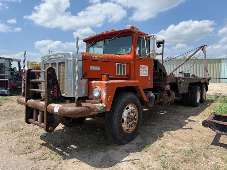 1981-international-5000-image-1