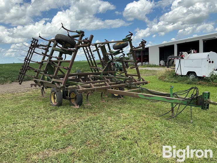 john-deere-field-cultivator-image-3