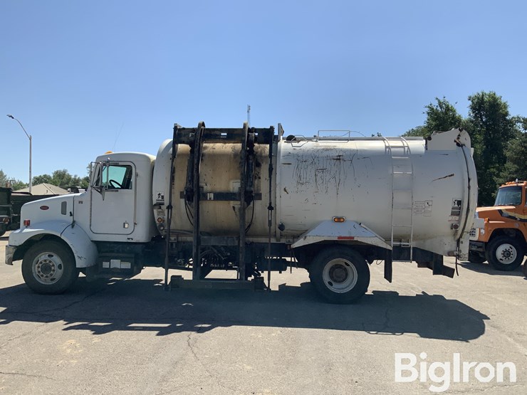 2004-peterbilt-330-image-8