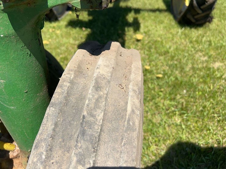 john-deere-b-image-17