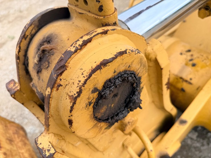 1985-caterpillar-963-image-115