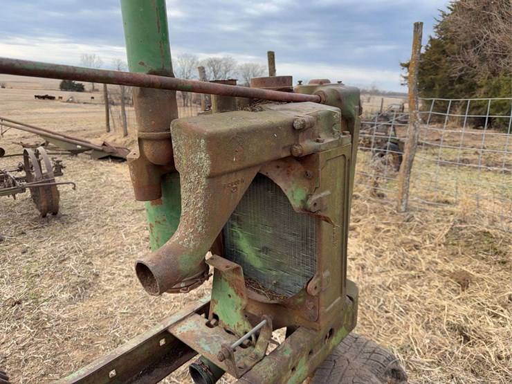 john-deere-b-image-24